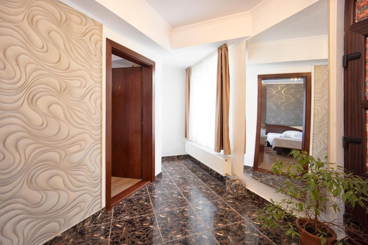 Amedeia Hotel Bran  Luaran gambar